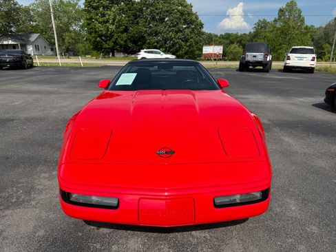 Used 1996 Chevrolet Corvette Coupe RWD image 2
