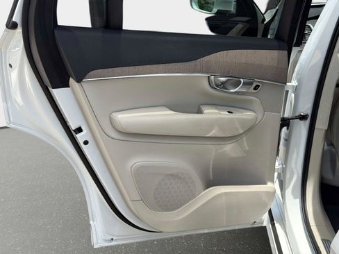 Certified 2024 Volvo XC90 T8 Core AWD/4WD image 12