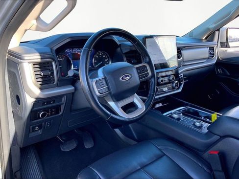 Used 2024 Ford Expedition XLT image 12