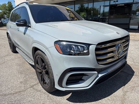Used 2024 Mercedes-Benz GLS 450 4MATIC image 30