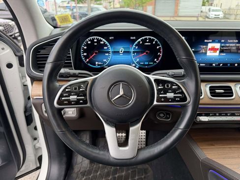 Used 2023 Mercedes-Benz GLS 450 4MATIC image 25
