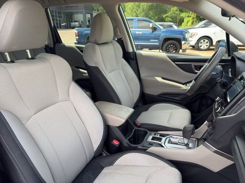 Used 2022 Subaru Forester AWD/4WD image 13