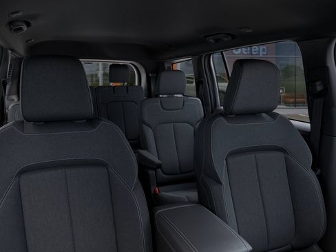 New 2026 Jeep Grand Cherokee L Laredo AWD/4WD image 27