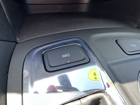 Used 2023 Chevrolet Equinox LT image 19