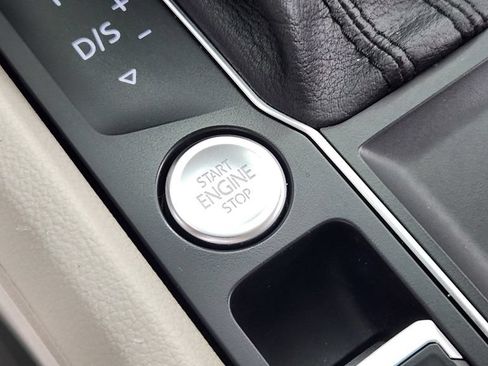 Used 2018 Volkswagen Atlas SE FWD image 27