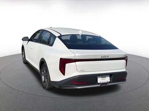 Used 2025 Kia K4 FWD image 9