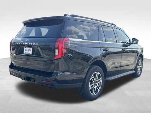 New 2026 Ford Expedition Active image 7