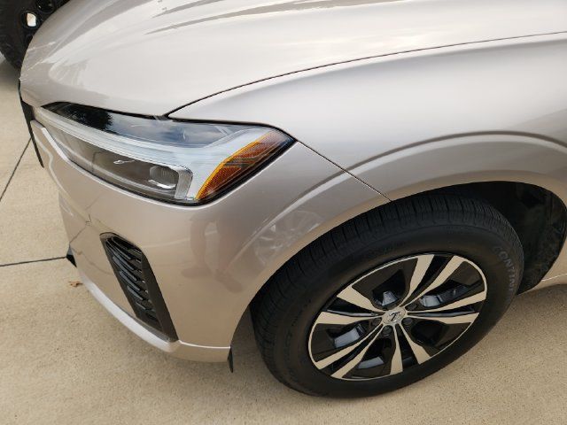Used 2025 Volvo XC60 B5 Core AWD/4WD image 7