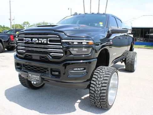 Used 2025 RAM 2500 Laramie w/ Sport Appearance Package AWD/4WD image 3