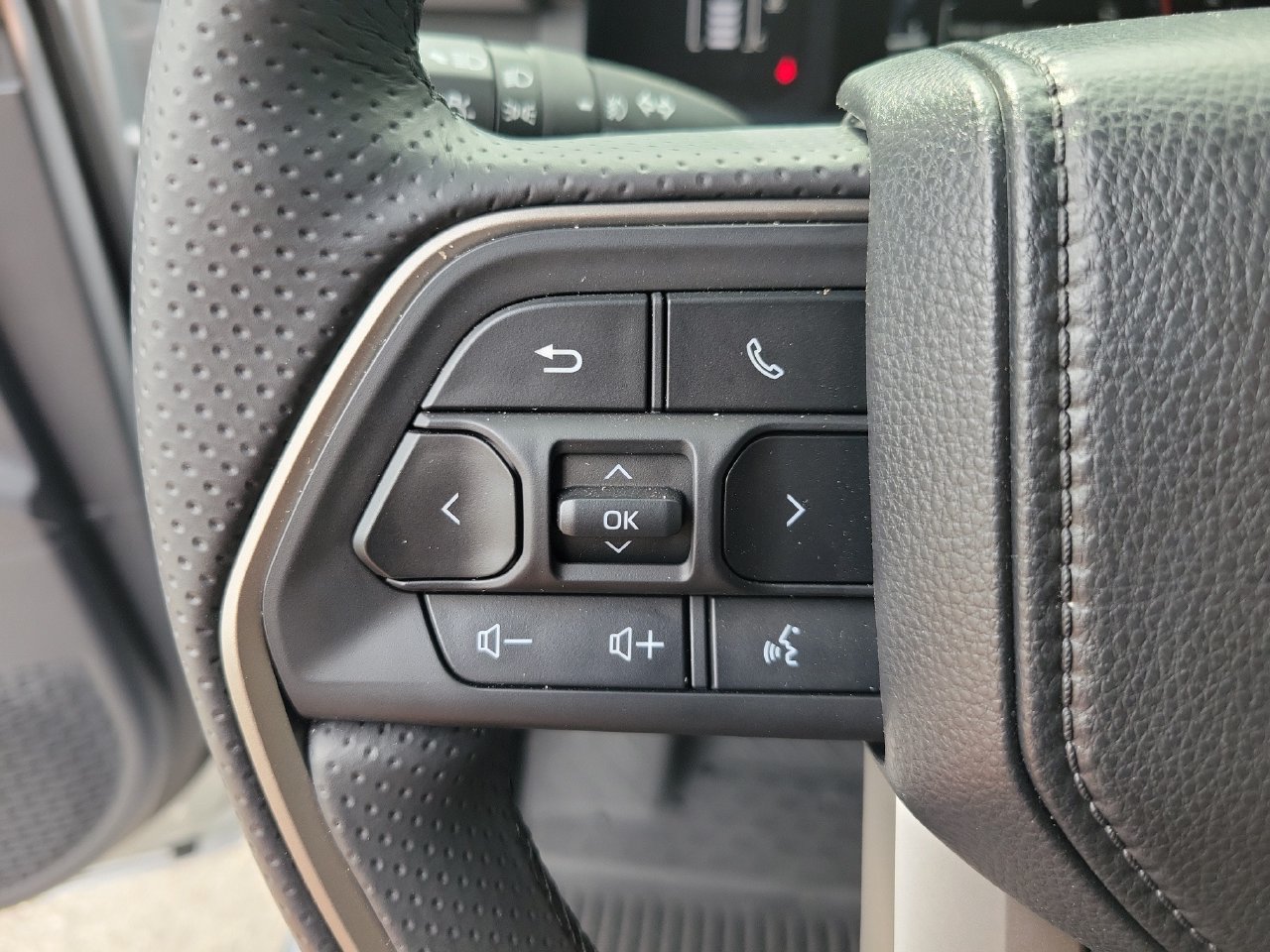 Used 2026 Toyota 4Runner SR5 AWD/4WD image 18