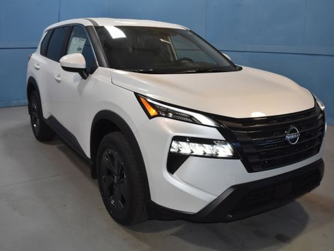 New 2026 Nissan Rogue SV w/ Cold Weather Package FWD image 1