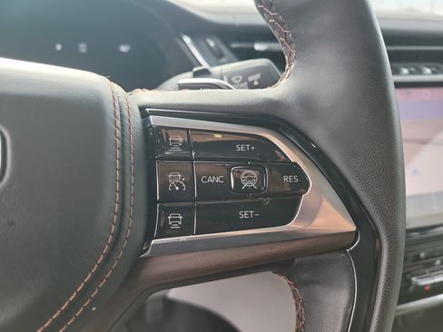 Used 2023 Jeep Grand Cherokee L Summit w/ Advanced Protech Group IV image 28