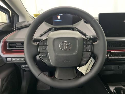 New 2026 Toyota Prius Plug-In Hybrid FWD image 5