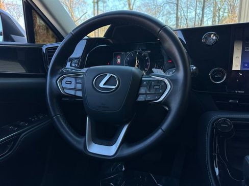 Used 2024 Lexus NX 250 FWD w/ Towing Package (2000 Lbs) image 20