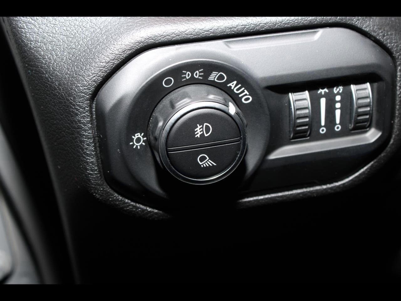 Used 2021 Jeep Gladiator Mojave AWD/4WD image 24