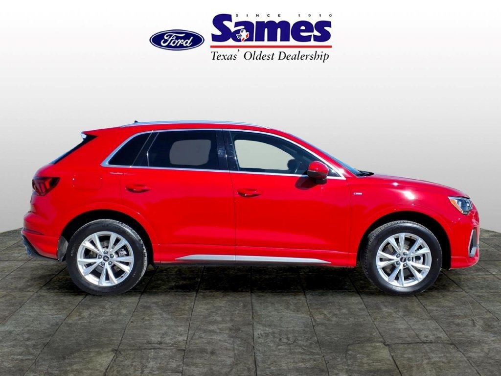 Used 2022 Audi Q3 2.0T Premium AWD/4WD image 2