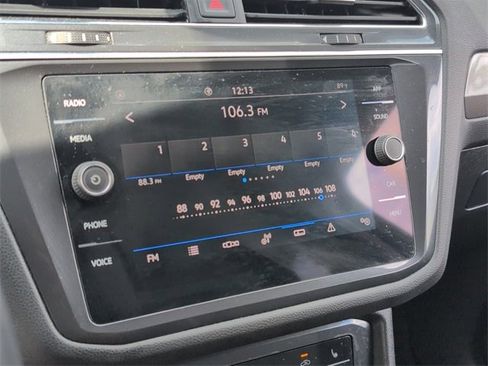 Certified 2023 Volkswagen Tiguan SE image 21