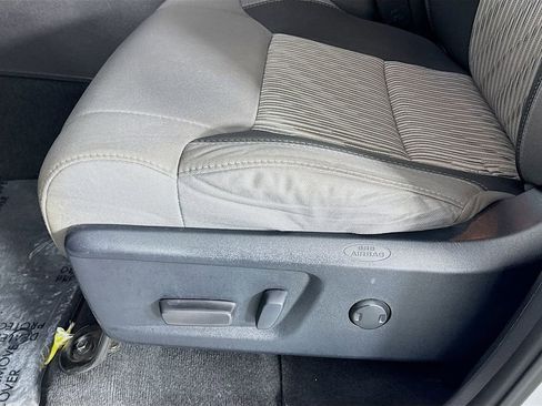 Used 2016 Toyota Tundra SR5 image 19