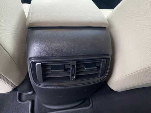 Used 2018 Honda CR-V LX image 31