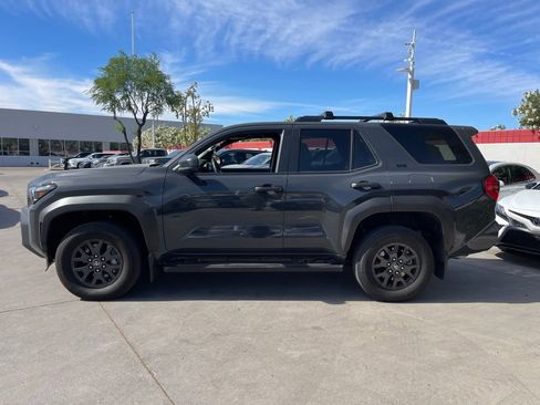 Used 2025 Toyota 4Runner SR5 image 5