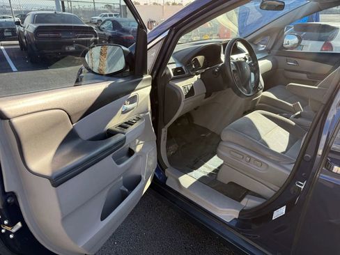Used 2014 Honda Odyssey EX image 9