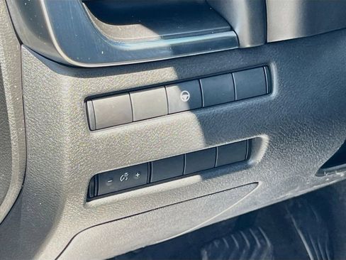Used 2021 Nissan Rogue SV FWD image 10