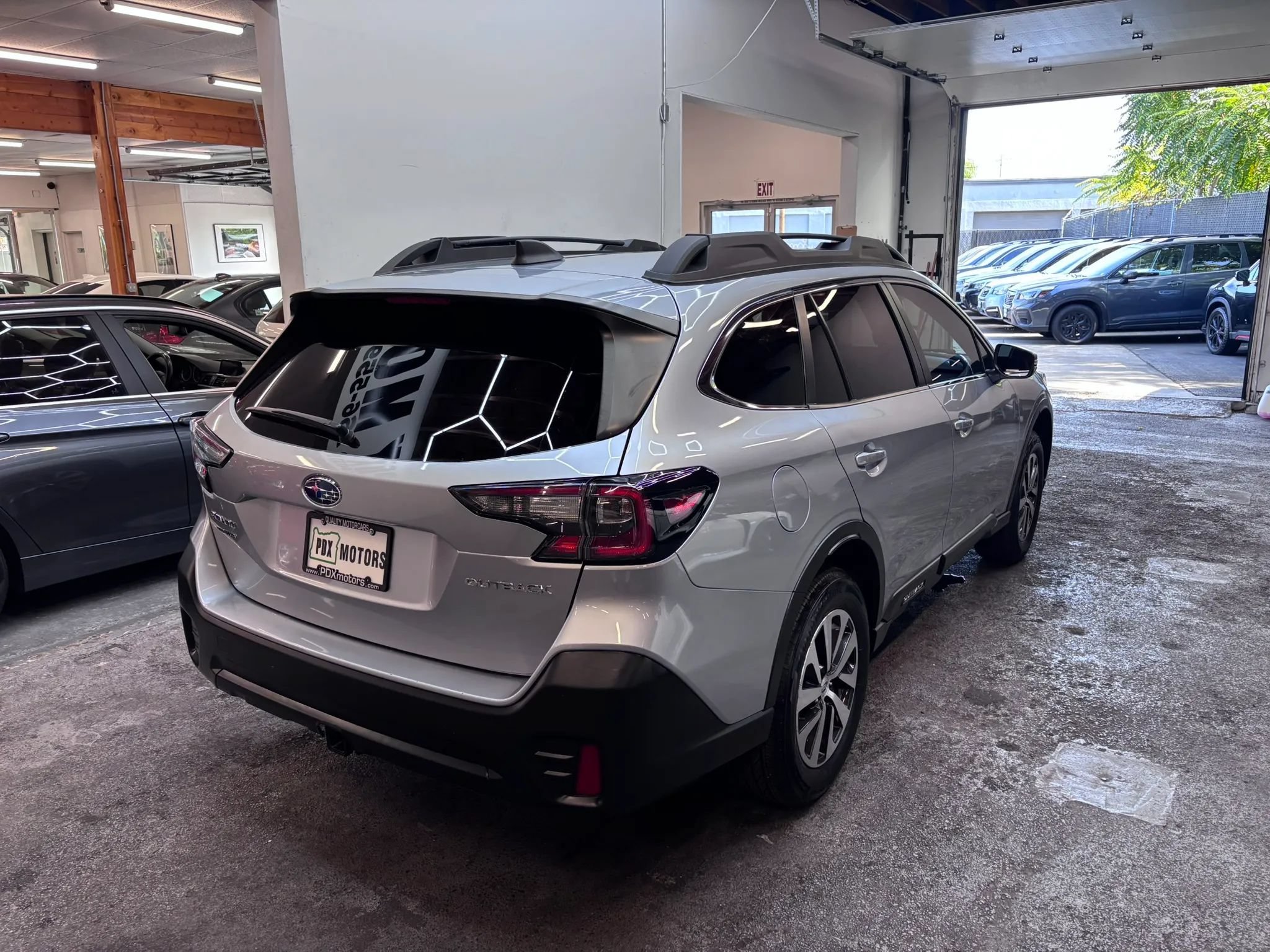 Used 2022 Subaru Outback Premium AWD/4WD image 4