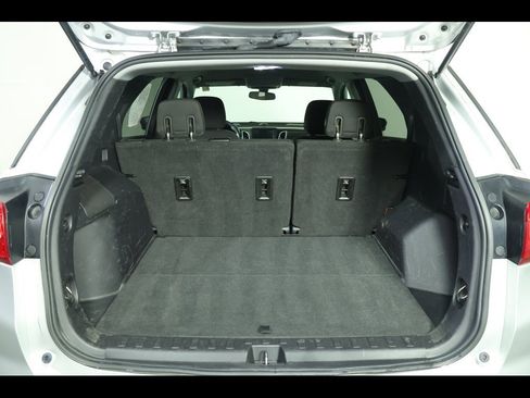 Used 2018 Chevrolet Equinox LT image 13