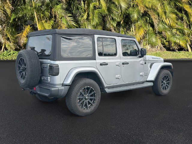 Used 2018 Jeep Wrangler Unlimited Sahara AWD/4WD image 4