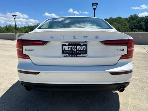 Used 2020 Volvo S60 T6 Momentum AWD/4WD image 6