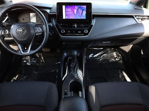 Used 2023 Toyota Corolla SE image 2