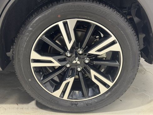 Used 2024 Mitsubishi Eclipse Cross AWD image 8