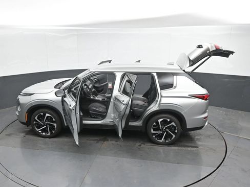 Used 2024 Mitsubishi Outlander SE AWD/4WD image 51