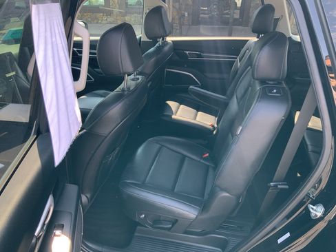 Used 2025 Kia Telluride S AWD/4WD image 16
