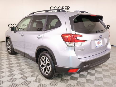 Used 2022 Subaru Forester Premium image 23