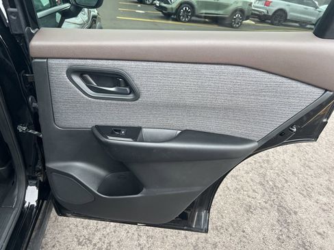 Certified 2023 Nissan Rogue S image 17