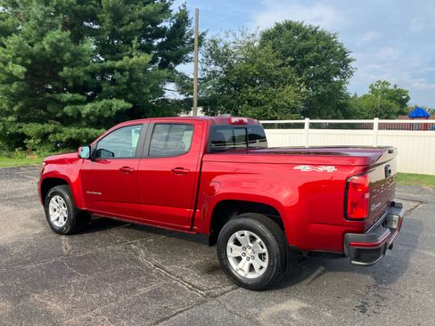 Used 2021 Chevrolet Colorado LT w/ LT Convenience Package AWD/4WD image 2