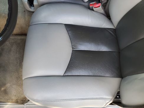 Used 2004 Chevrolet Tahoe LS RWD image 21