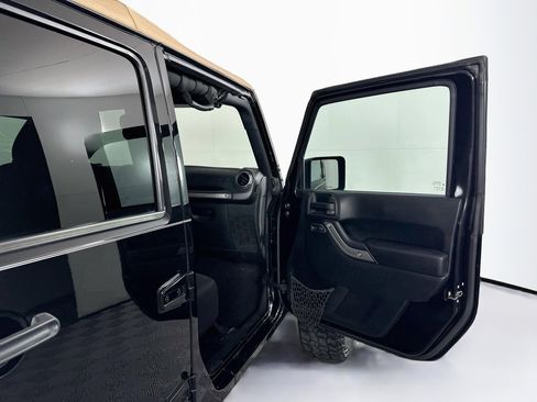 Used 2018 Jeep Wrangler Unlimited Sport S AWD/4WD image 27