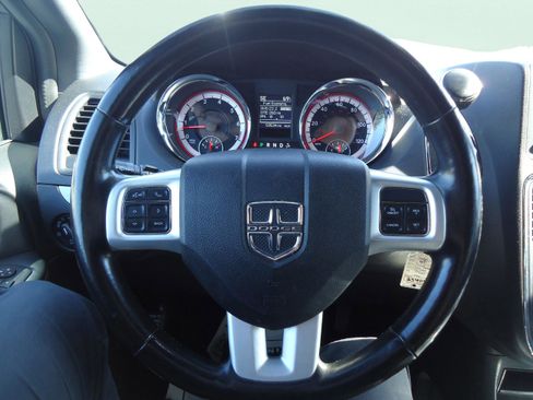 Used 2020 Dodge Grand Caravan GT FWD image 17