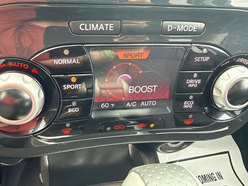 Used 2012 Nissan Juke SV AWD/4WD image 23