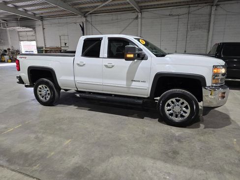 Used 2015 Chevrolet Silverado 2500 LT w/ LT Convenience Package AWD/4WD image 16