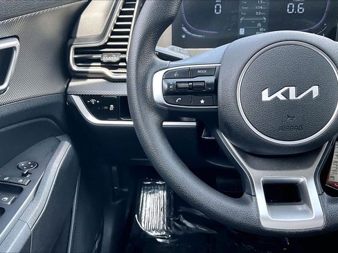 Used 2025 Kia Sportage LX AWD/4WD image 23