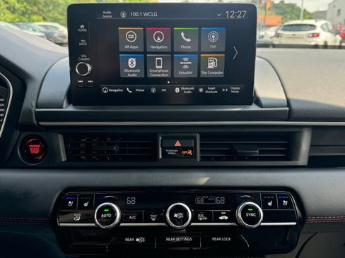 Used 2025 Honda Pilot Black Edition image 32