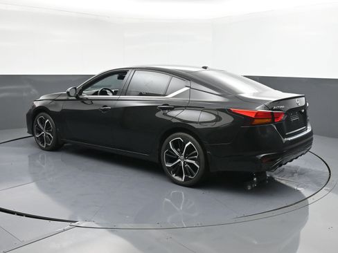 Used 2023 Nissan Altima 2.5 SR image 6