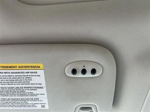 Used 2017 Ford Edge Titanium w/ Technology Package image 22