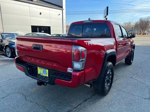 Used 2023 Toyota Tacoma TRD Off-Road w/ Technology Package image 4