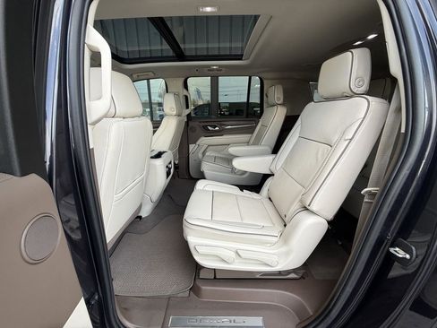 Used 2024 GMC Yukon XL Denali image 40