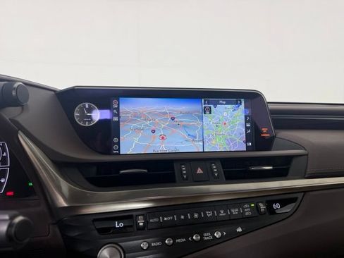 Used 2021 Lexus ES 350 Ultra Luxury w/ Accessory Package FWD image 25