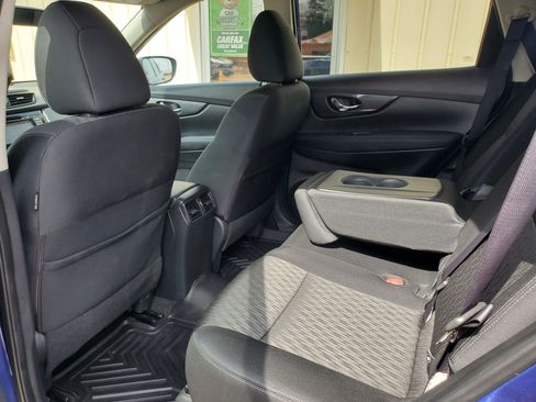 Used 2017 Nissan Rogue SV w/ SV Premium Package AWD/4WD image 31